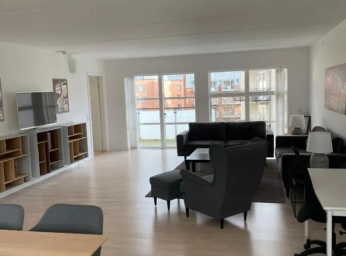 Lux Apartment, 2 Full Bathrooms